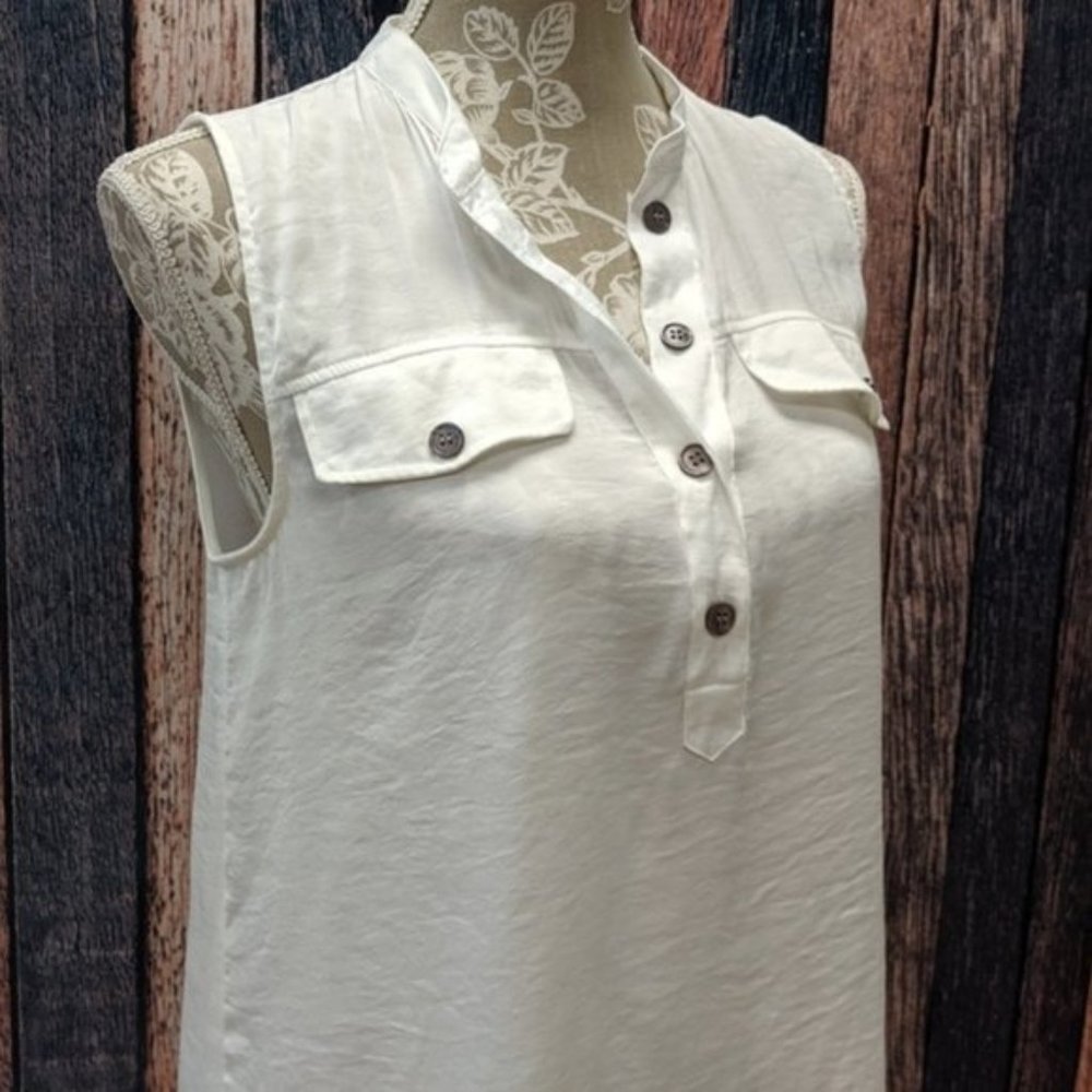 Vince Camuto White Button Down Tank